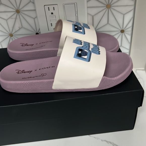 Disney and Coach 50th Anniversary Sport Slides - Picture 5 of 6